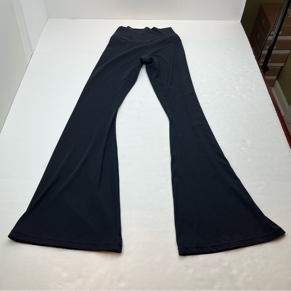 Offline by Aerie Real Me Flare‎ Crossover Leggings Womens Size Medium Black - Picture 14 of 14
